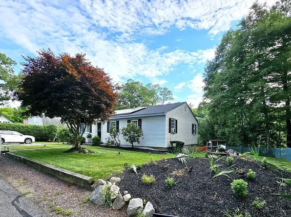 47 Depot St, Douglas, MA 01516