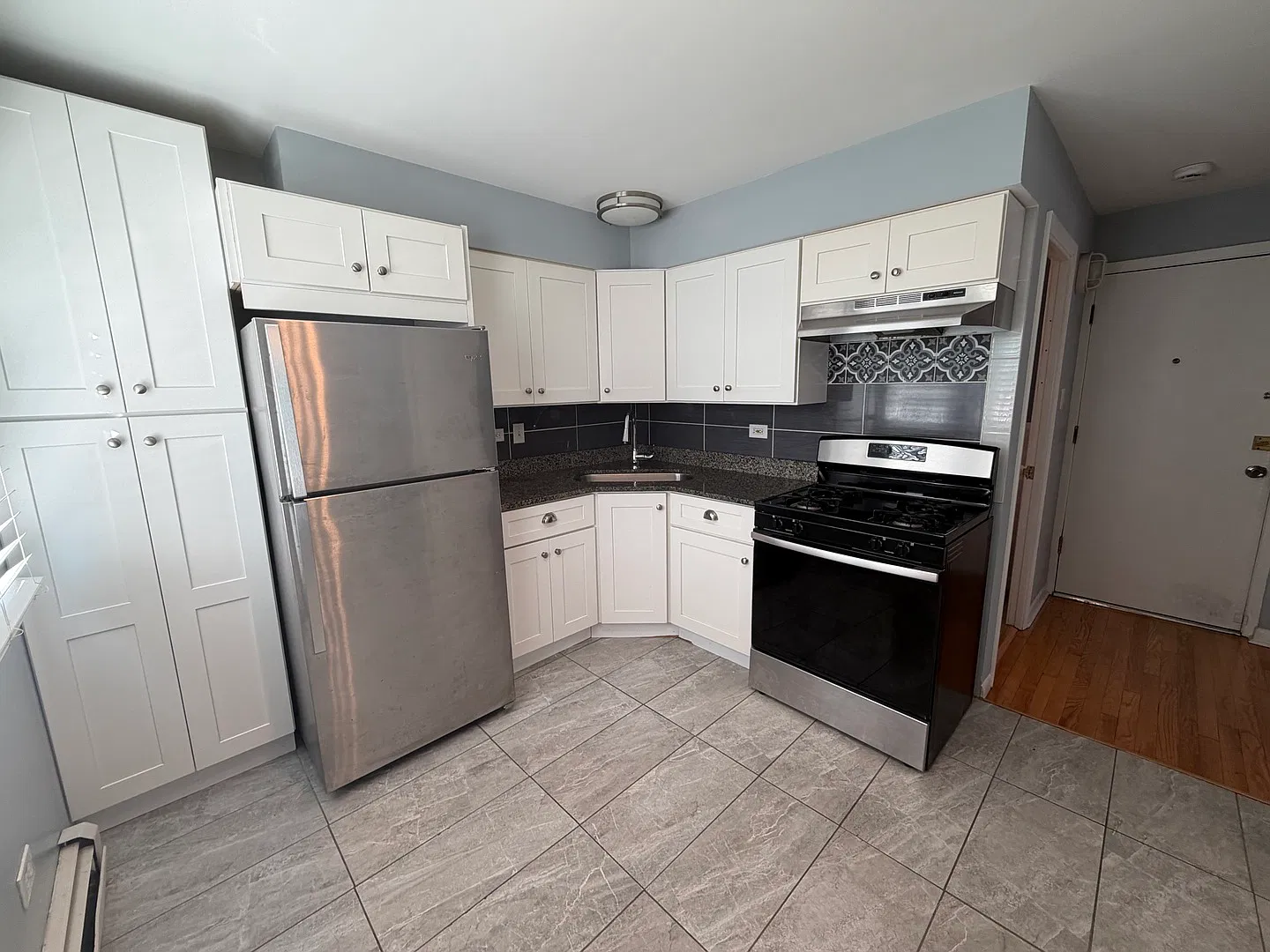 119 Cliff St — Photo 3