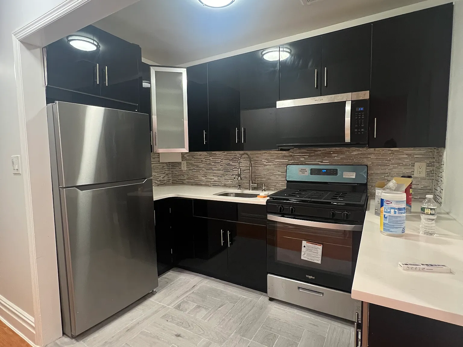 3 bed, $3,500 — Photo 2