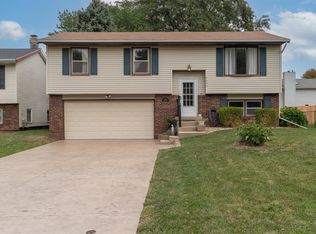 2606 Kapok Dr, Bloomington, IL