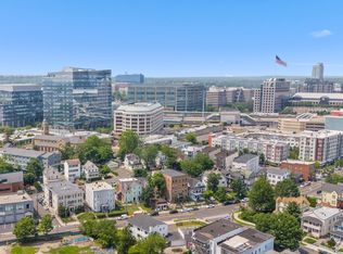 784 Atlantic St #1, Stamford, CT 06902