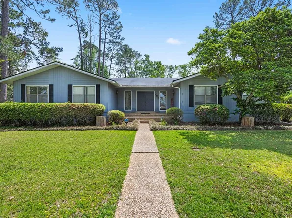 209 Fairway Dr, Valdosta, GA 31605