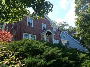 14 Peak Hill Rd, West Roxbury, MA 02132