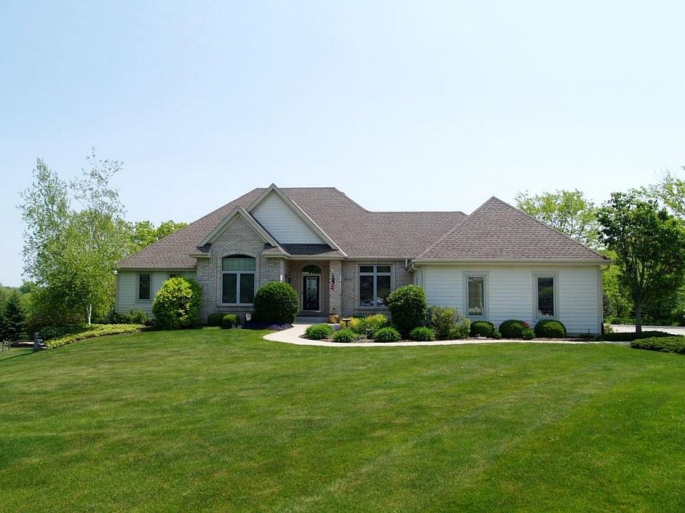 1st image of W292N4188 Prairie Wind Cir S
