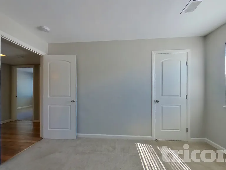 5041 Whittier Dr — Photo 8