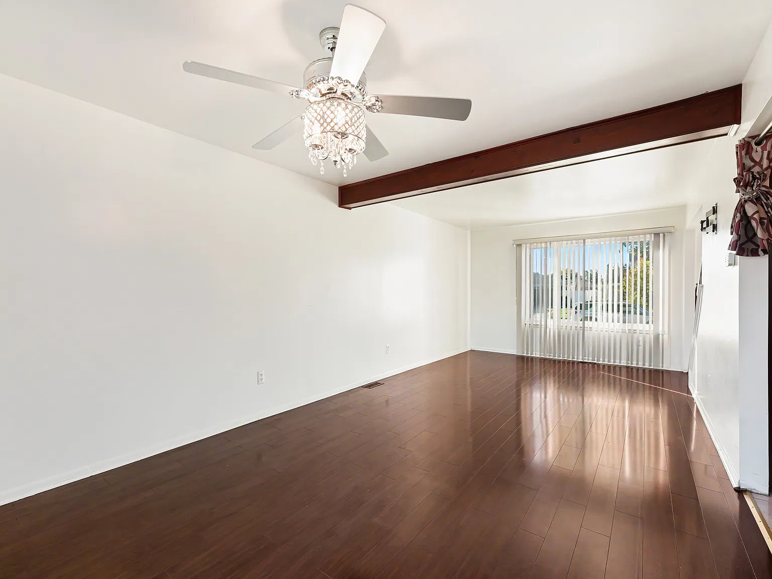 5 bed, 2112 sqft, $3,000 — Photo 4