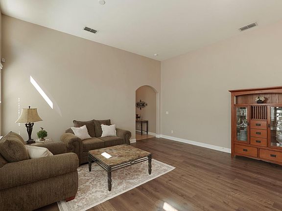 5th image of 3108 Collingham Dr