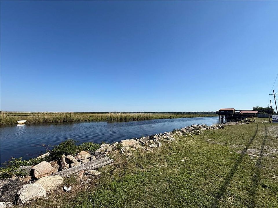 2nd image of 4591 Pontchartrain Dr