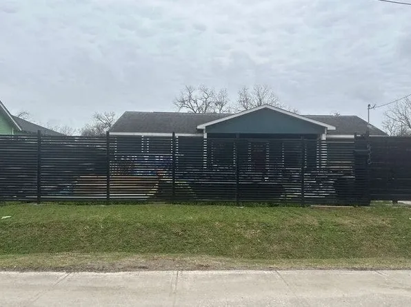 5010 Crane St, Houston, TX 77026