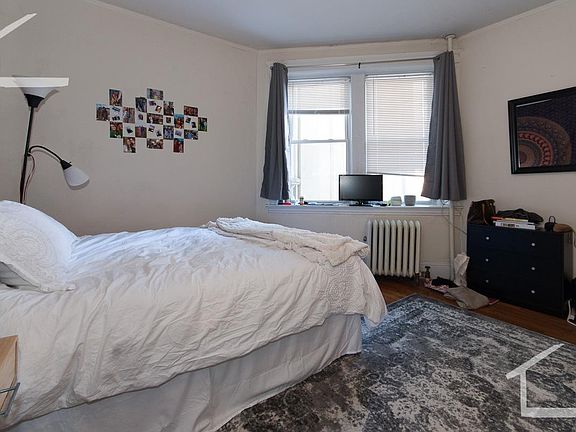 4th image of 66 Egmont St #52