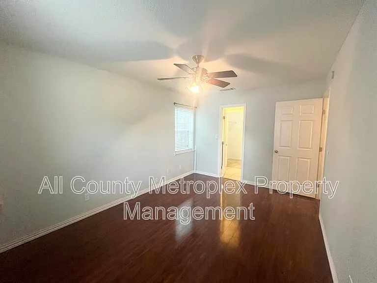 431 Malden Dr — Photo 7