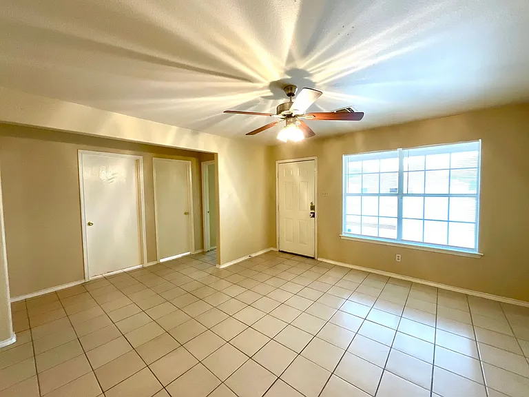 7560 Oak Chase — Photo 6