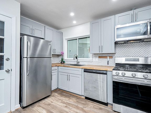 New kitchen cabinets