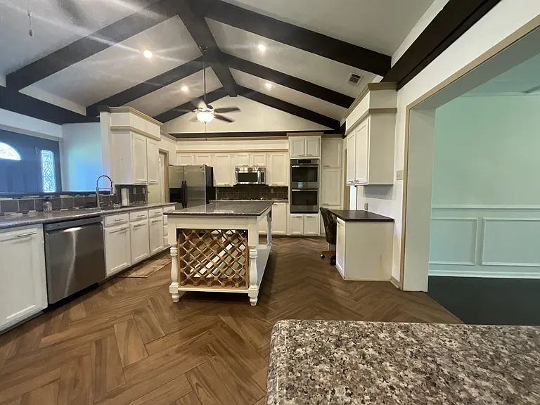 530 Hilliard Dr — Photo 15