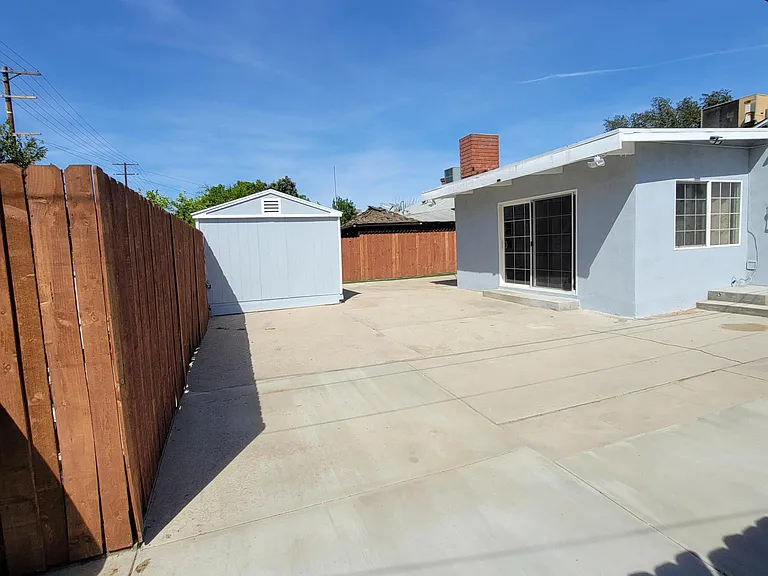 6503 White Oak Ave — Photo 22