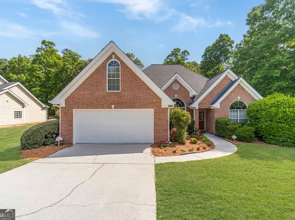 2111 Vintage Oaks Dr, Loganville, GA 30052