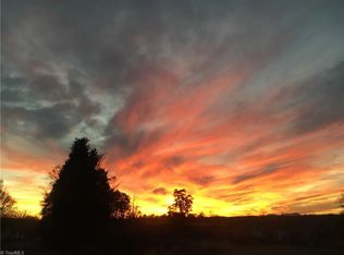 456 Station Rd, Mayodan, NC 27027