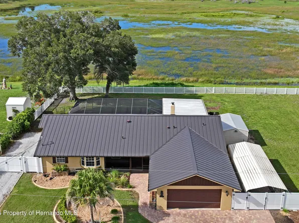 5230 Mosquero Rd, Spring Hill, FL 34606
