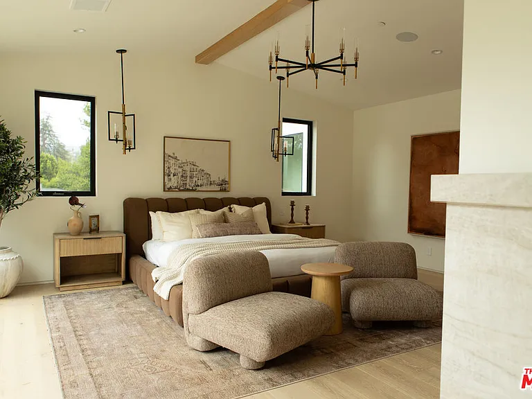 5064 Encino Ave — Photo 22