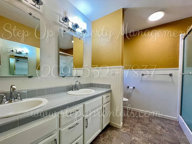 11100 Nathan Ct — Photo 16
