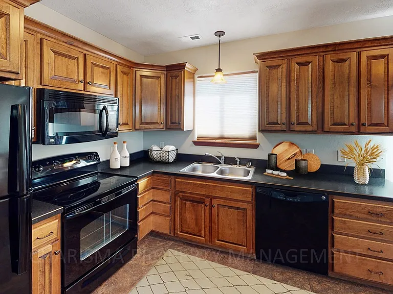 Fieldstone Townhomes — Photo 39