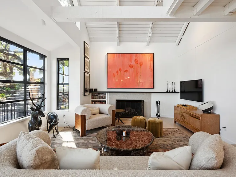 1090 Bart Rd — Photo 6