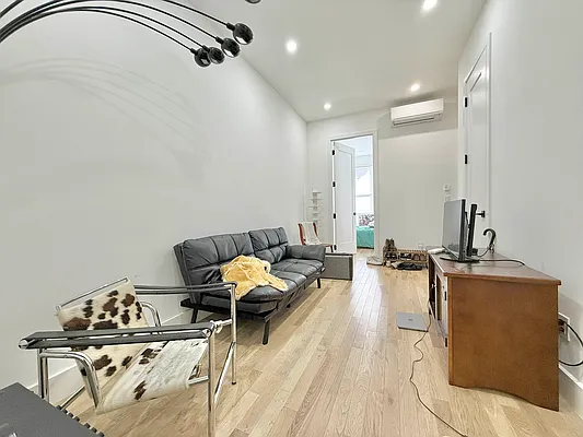 Rented by Doorway NYC, LLC | media 6