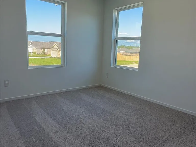 331 Parkin Ct — Photo 28