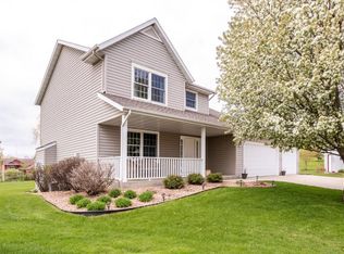 469 45th Manor Ln NW, Rochester, MN 55901