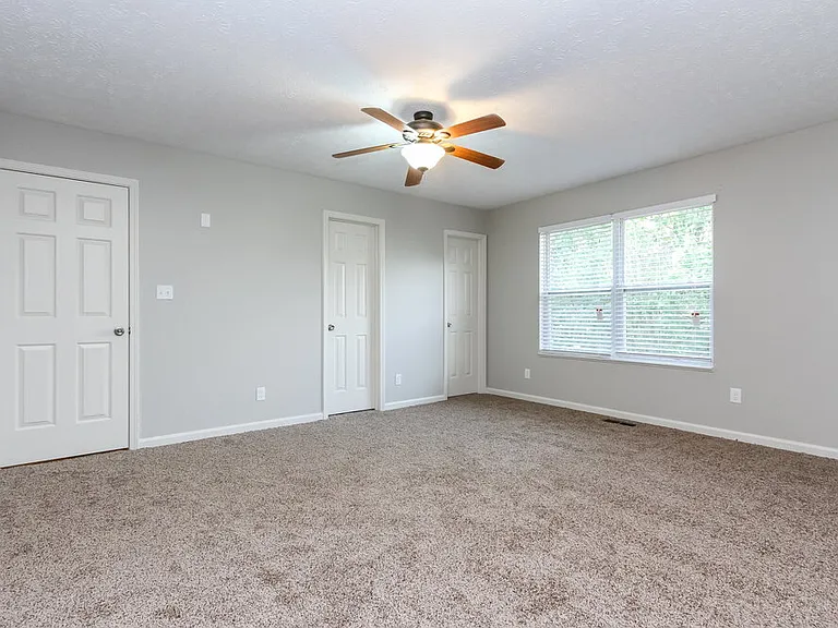 5885 Gadsen Dr — Photo 8