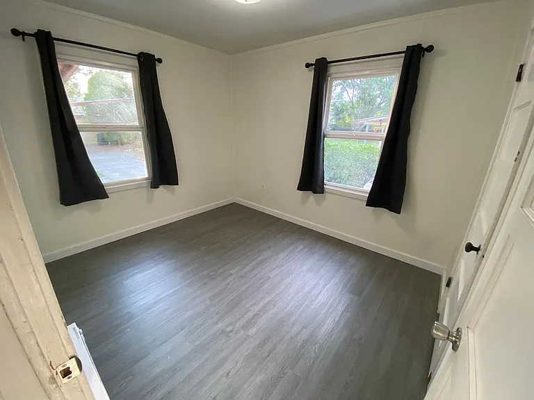1411 McPherson Ave — Photo 11