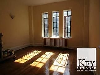 1st image of 11 Waverly Pl Frnt 1
