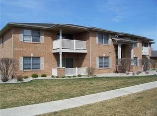 9801 Wildwood Ct UNIT 1-C, Highland, IN 46322
