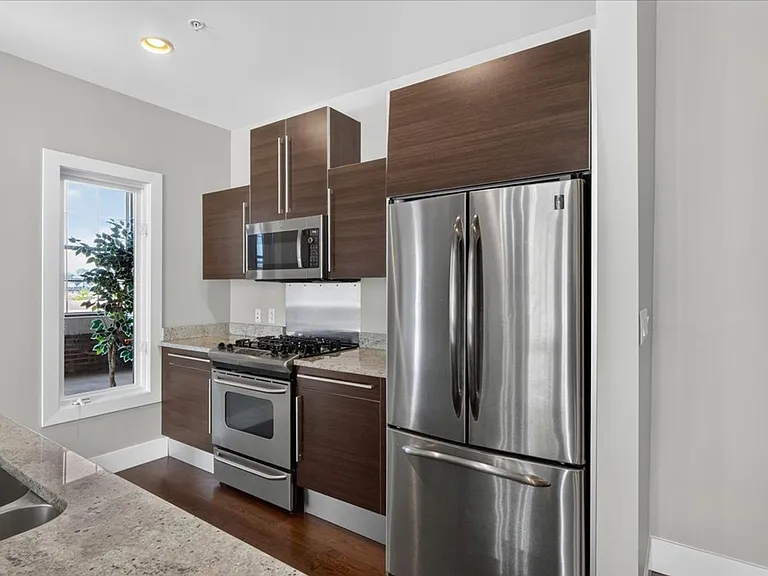 4100 Forest Park Ave #213 — Photo 20