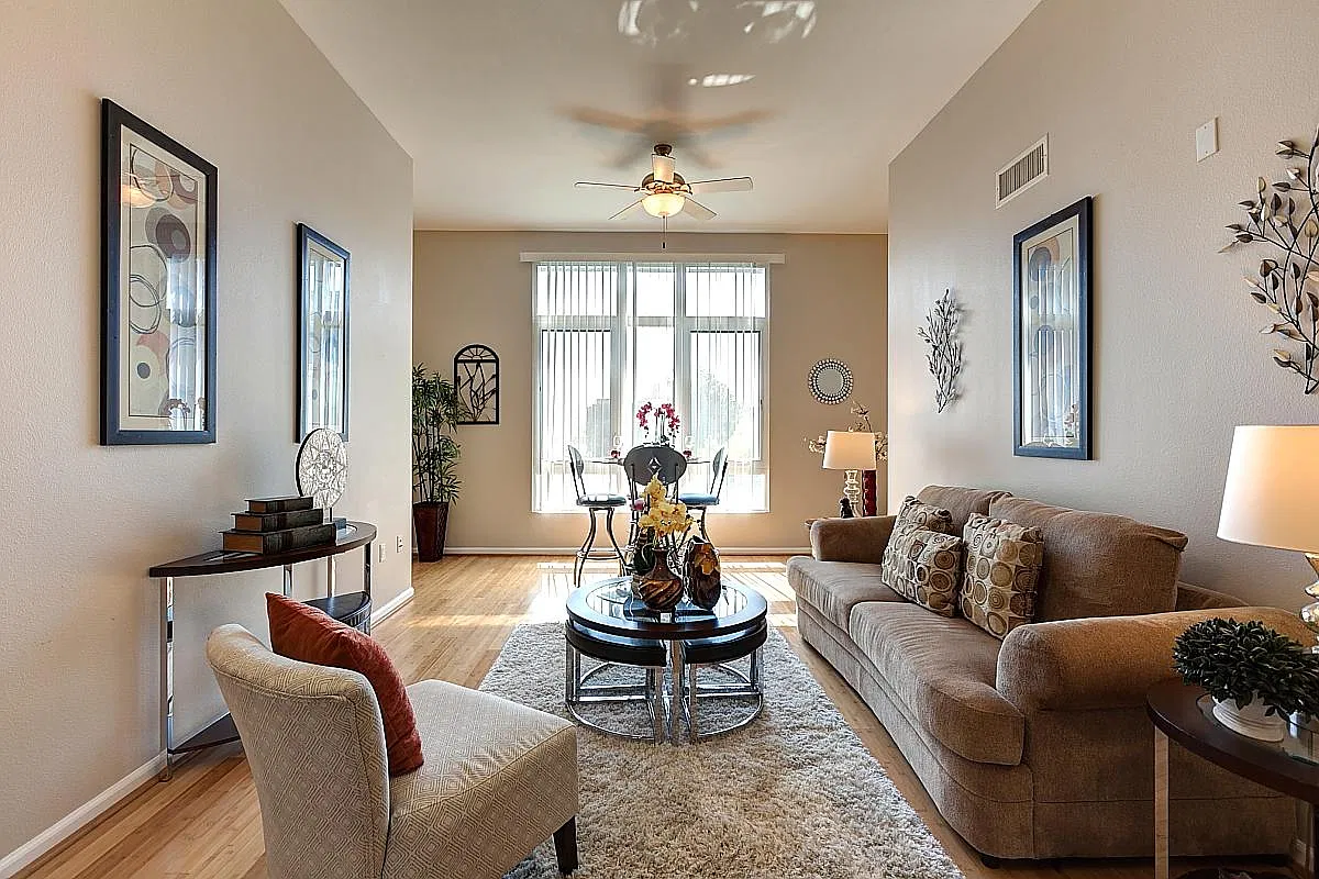 2 bed, 977 sqft, $3,300 — Photo 1