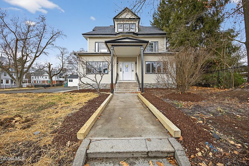 2nd image of 901 Bedford Road