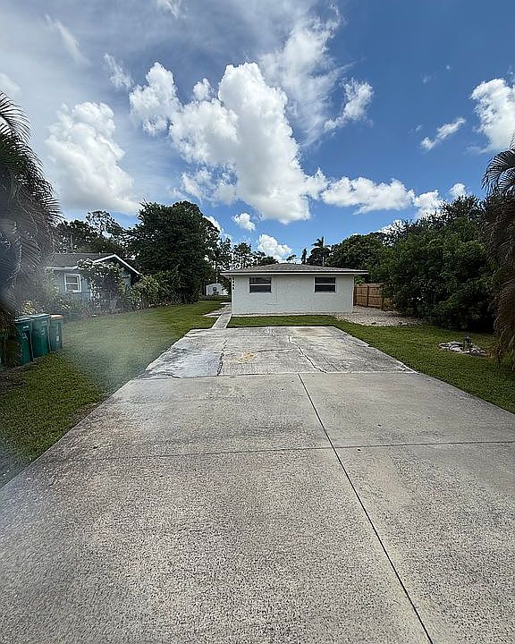 1st image of 5458 Sholtz St