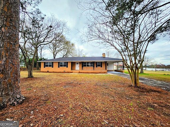 2nd image of 267 Evergreen Rd