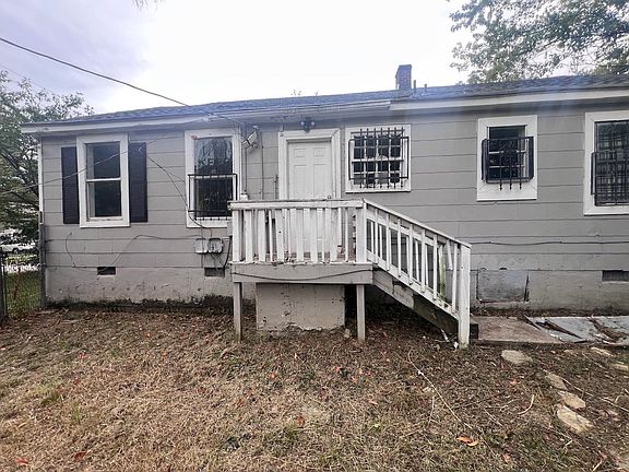 12th image of 3581 Rockwood Ave