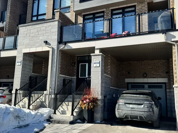 255 Moody Dr, Vaughan, ON L4H 5G2