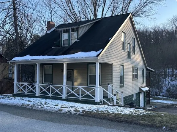 521 Valley St, Mc Donald, PA 15057