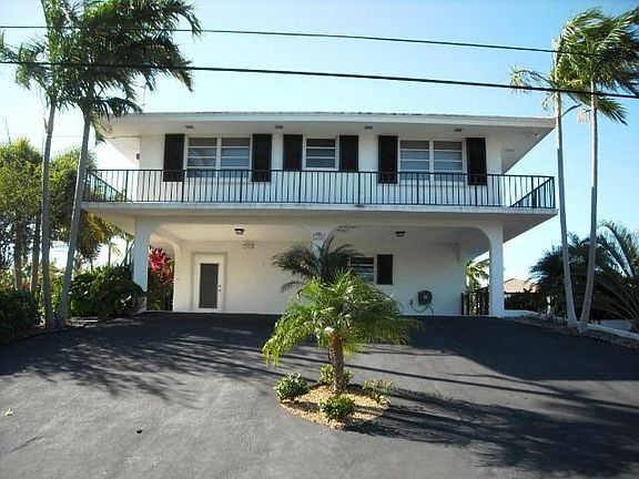 Front View of Home