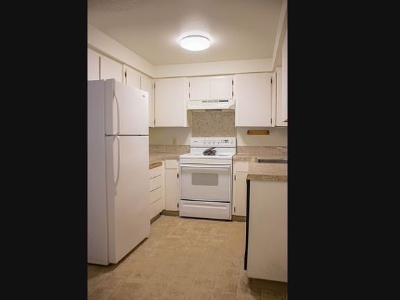 4th image of 3802 1/2 M St