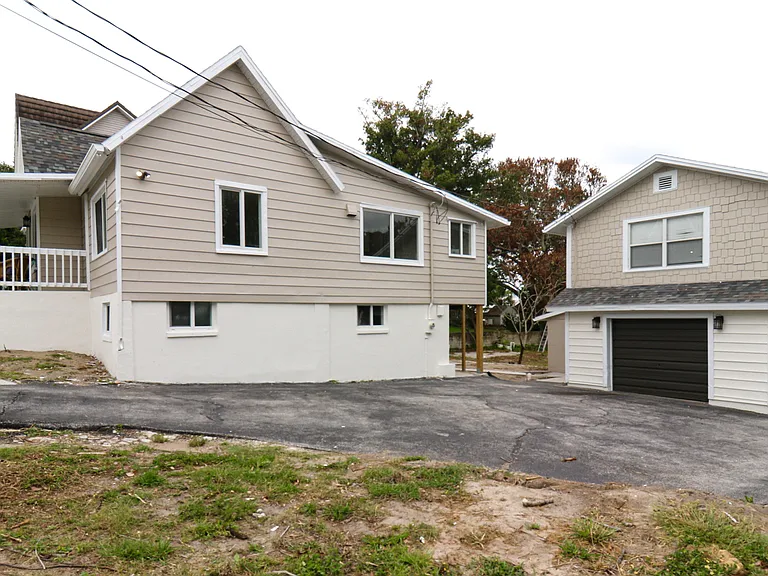 44 Barton Ave #2 — Photo 2
