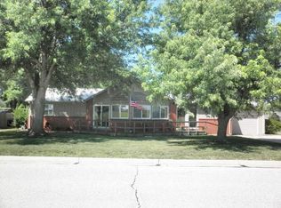 7 Lomond Ter, Winfield, KS 67156