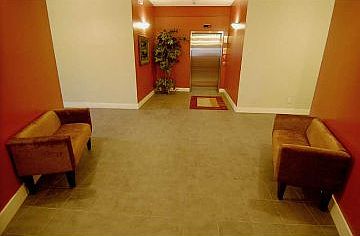 2nd image of 721 E North St APT 2D