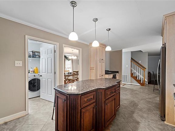 4th image of 9230 Oak River Dr W