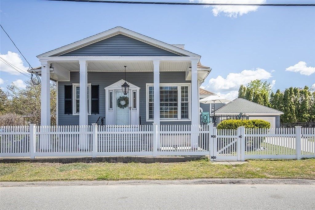 42 Meriline Ave, Methuen, MA 01844 | Zillow