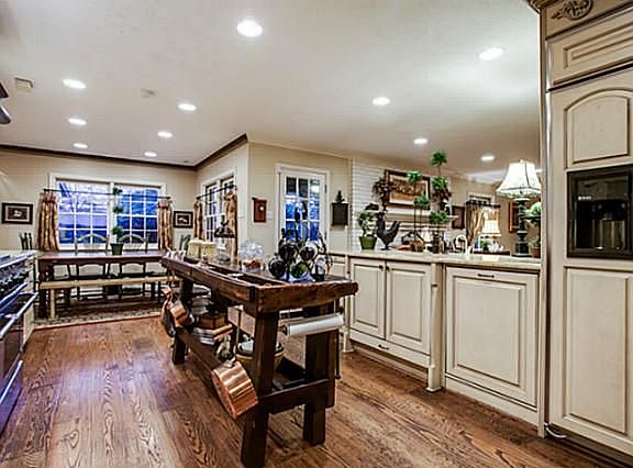 4th image of 7625 Chattington Dr