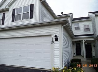 320 Fairmont Ct, Saint Charles, IL 60175
